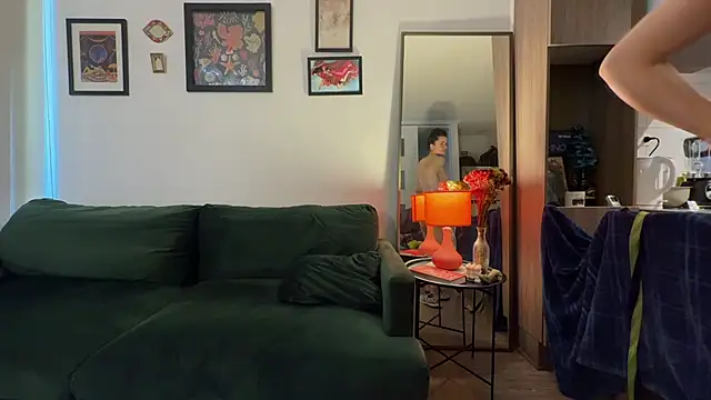 Snapshot of Redfloweer1 chatting on October 12, 6:54 pm Redfloweer1 online show from October 12, 6:54 pm