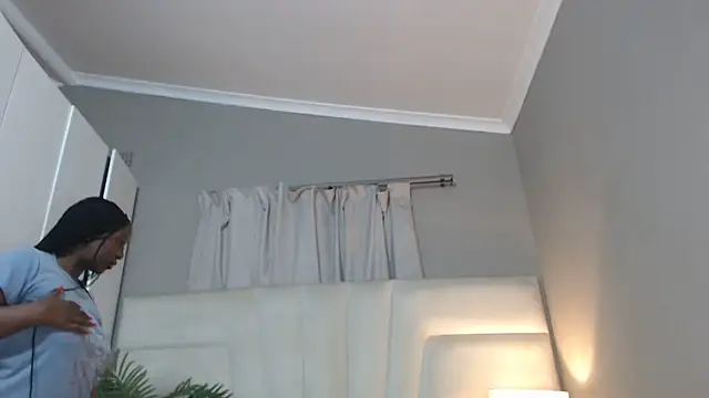 naughtyblackdolie online show from March 15, 5:59 pm