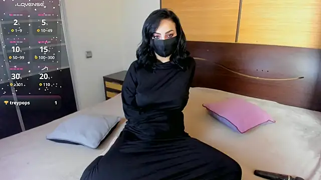 Snapshot of habibi_moon chatting on October 11, 3:00 am habibi moon online show from October 11, 3:00 am