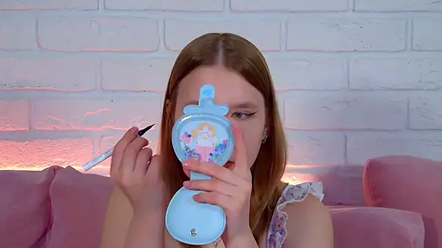 LiliLinn online show from June 16, 4:24 am