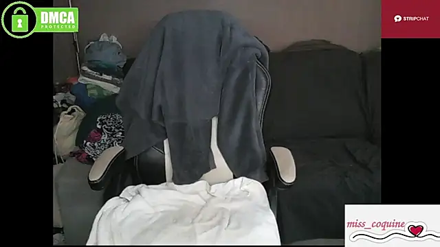 miss coquine online show from October 16, 7:22 am