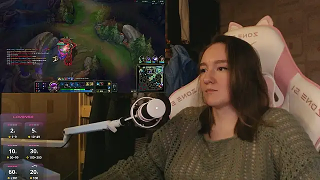 MoonlishSiren online show from March 27, 8:42 pm