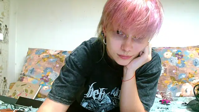 Sophie Bell online show from June 13, 12:19 am