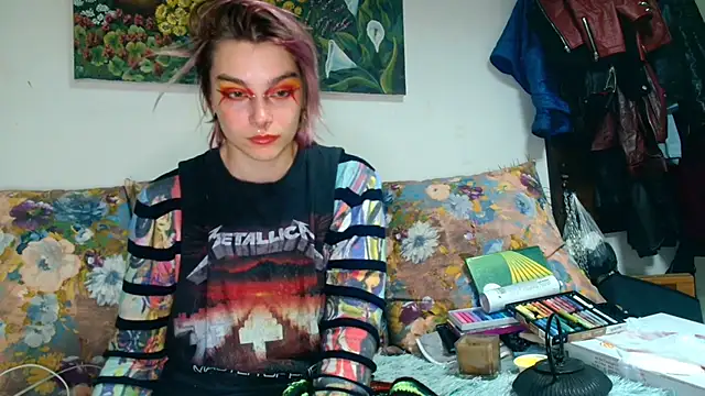 Snapshot of Sophie_Bell chatting on October 17, 6:55 pm Sophie Bell online show from October 17, 6:55 pm