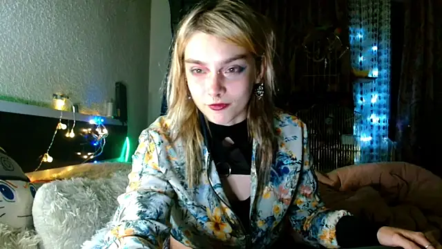 Sophie Bell online show from May 4, 7:06 pm