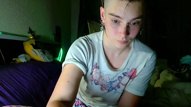 Sophie Bell online show from May 17, 8:08 pm