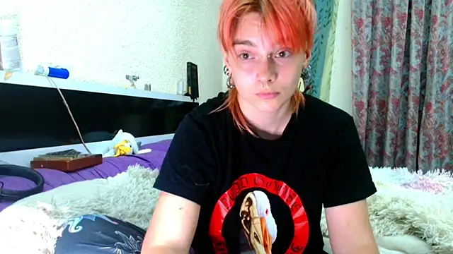 Sophie Bell online show from June 1, 8:54 pm