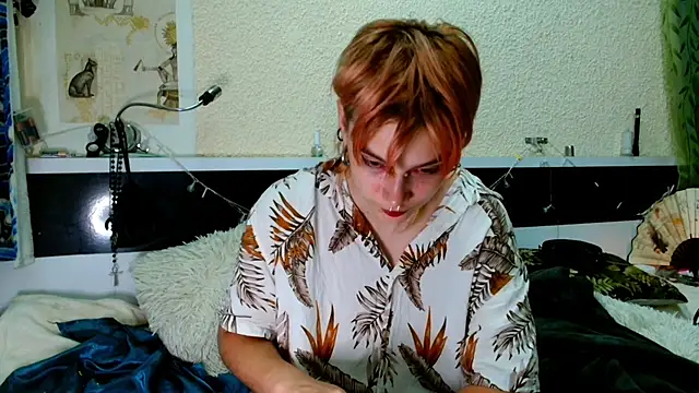 Sophie Bell online show from June 8, 6:30 pm