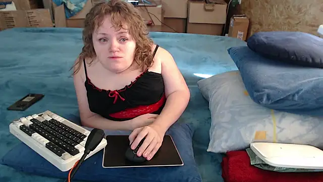 Snapshot of MiniNatalie chatting on September 18, 4:33 am MiniNatalie online show from September 18, 4:33 am