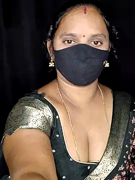 vintage-vibs online show from April 19, 5:57 pm