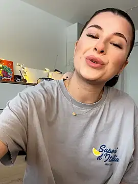 Mia-Minou online show from January 8, 12:20 pm