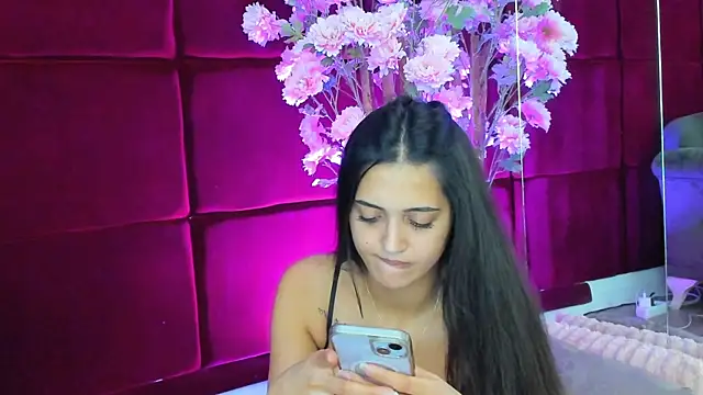 Alexxa online show from October 17, 6:00 pm