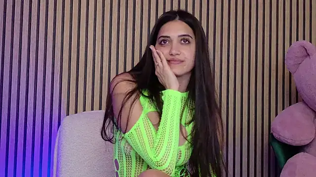 Alexxa online show from December 15, 8:14 pm