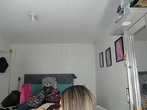 Corina hot online show from October 11, 4:42 pm