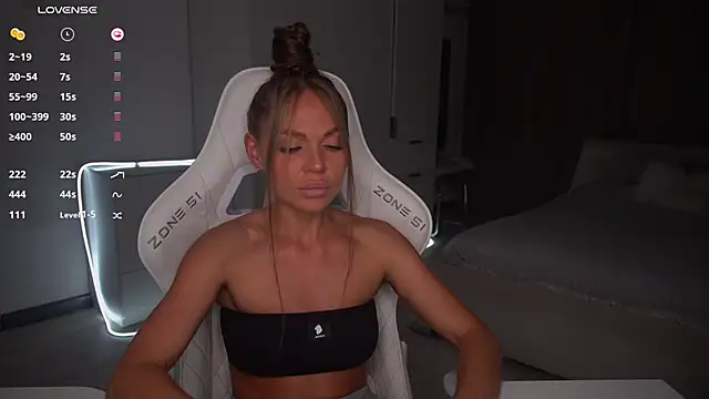 Evelinka online show from October 8, 3:16 pm