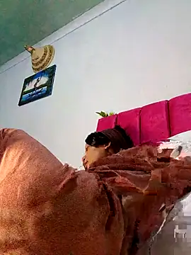 Miss Moriah online show from April 16, 6:07 pm