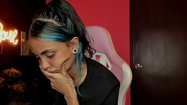 Juanadearco5 online show from December 2, 11:07 pm