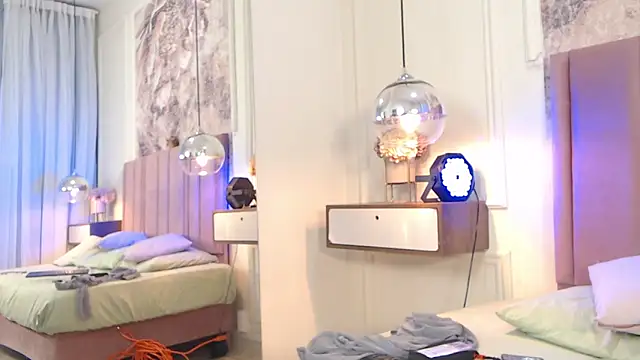 SabrinaDevill online show from May 27, 1:52 pm