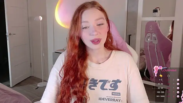 cinnabon girls online show from November 4, 1:10 am