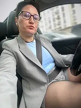 ZhenjaPoledance online show from April 18, 9:45 am