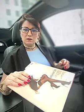 ZhenjaPoledance online show from April 16, 1:00 pm