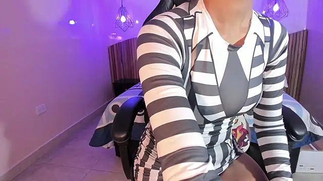 Snapshot of IamNayuta chatting on October 3, 7:52 pm IamNayuta online show from October 3, 7:52 pm
