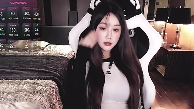 Snapshot of Cartier-__Daji- chatting on October 26, 1:06 pm Cartier-  Daji- online show from October 26, 1:06 pm