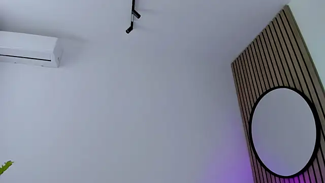 IAMs001 online show from April 15, 11:33 am