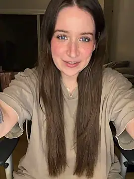 nerdynina online show from June 16, 2:01 am