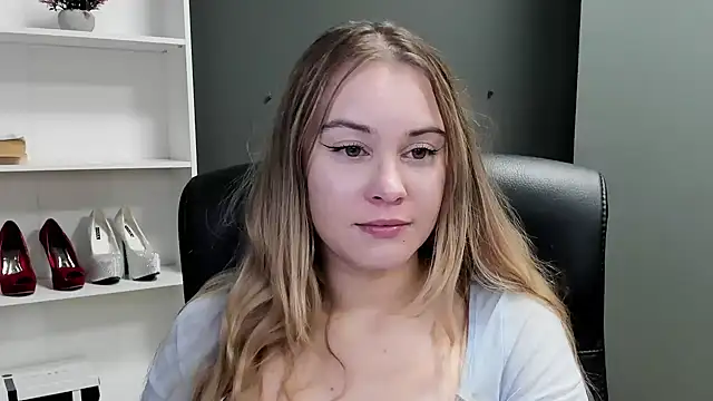 kitty valeria online show from February 7, 7:34 am