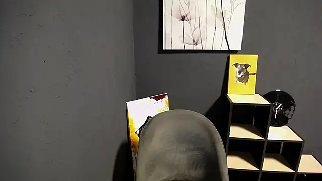 lady olivia  online show from April 17, 12:07 pm