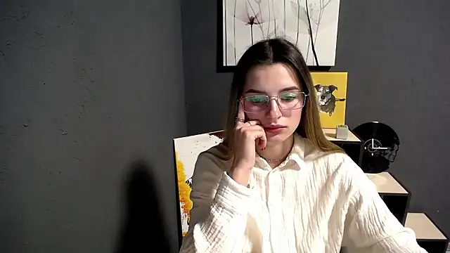 lady olivia  online show from January 13, 6:23 pm