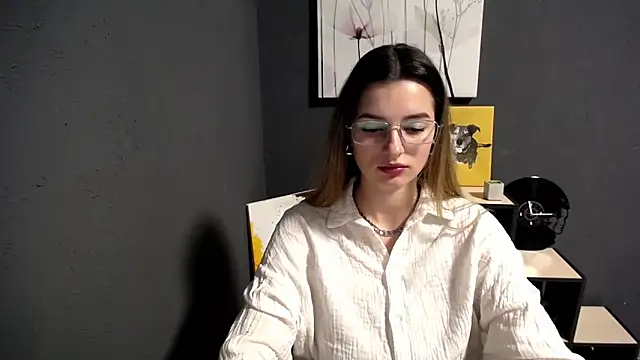 lady olivia  online show from February 2, 1:54 pm