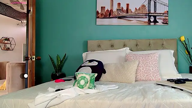 yanella fire online show from February 28, 2:16 pm