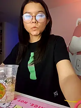 azumiichan online show from November 26, 12:11 am