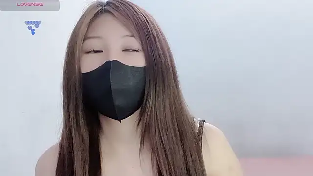 tanhxiu online show from March 23, 12:00 pm