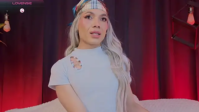 Megan Do Santos online show from October 22, 8:47 pm