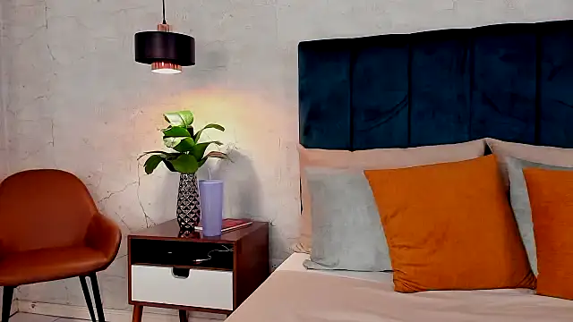 Luna18Pink online show from November 19, 4:07 pm