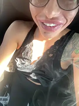 myloveforyouu online show from September 16, 2:47 pm