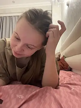 wrenlie online show from October 30, 12:02 am