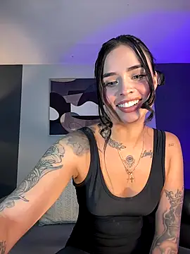 Snapshot of MariaHerrera_ chatting on October 8, 9:41 pm MariaHerrera online show from October 8, 9:41 pm