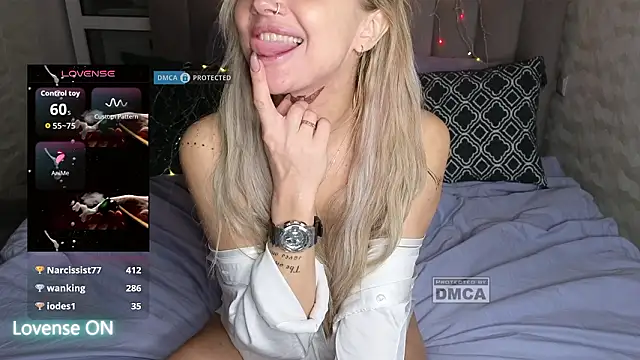 GoodGirl0024 online show from February 12, 9:27 pm