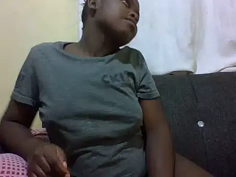 Sweetcecie01 online show from July 23, 1:58 am