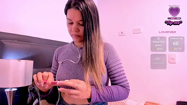 Snapshot of daniela_beauty chatting on September 10, 1:44 pm daniela beauty online show from September 10, 1:44 pm