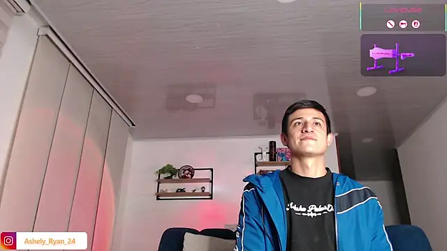 ashely ryan24 online show from April 8, 12:35 am