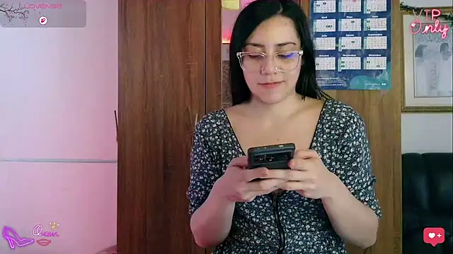 LauGrayJ online show from February 27, 6:41 pm