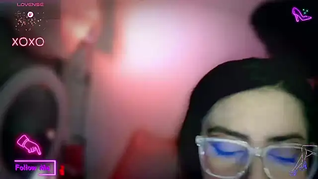 Snapshot of LauGrayJ chatting on September 11, 2:56 am LauGrayJ online show from September 11, 2:56 am