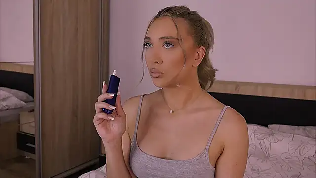 Jessielle online show from June 10, 7:29 am