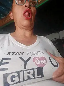 clarita 01 online show from February 2, 12:59 pm