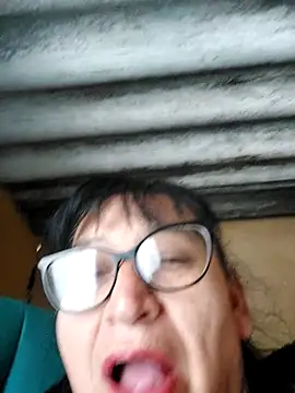 clarita 01 online show from November 1, 12:20 pm